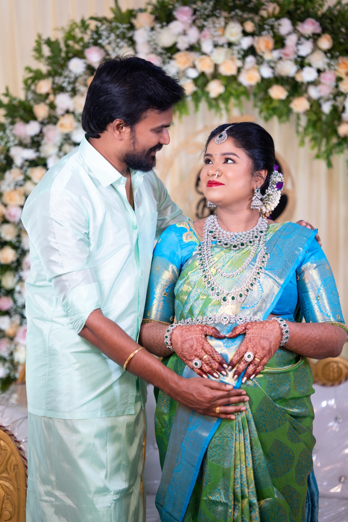 Traditional Valaikappu and Seemantham baby shower ceremony by AP Photography in Hosur (#3)
