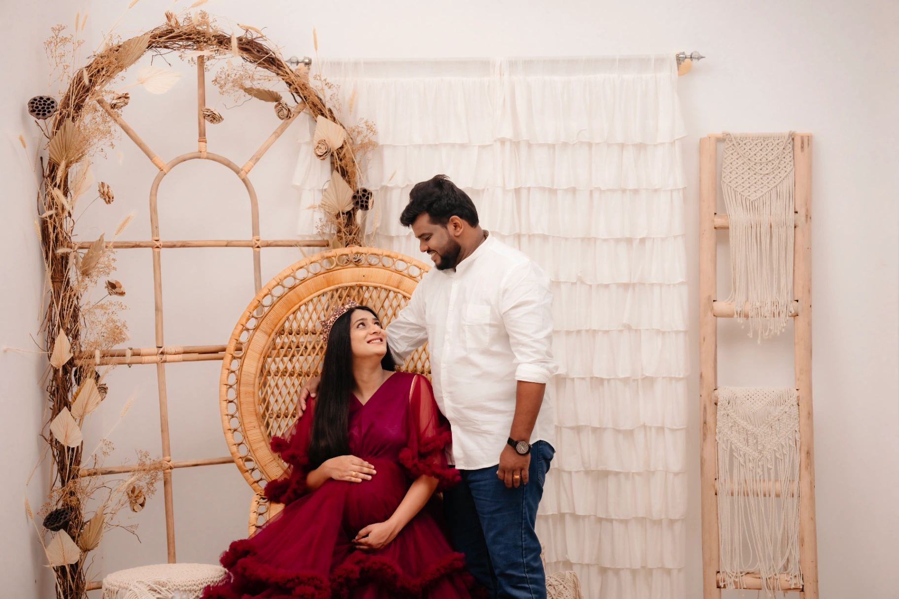 Natural light maternity pregnancy portrait by AP Photography in Hosur (#14)