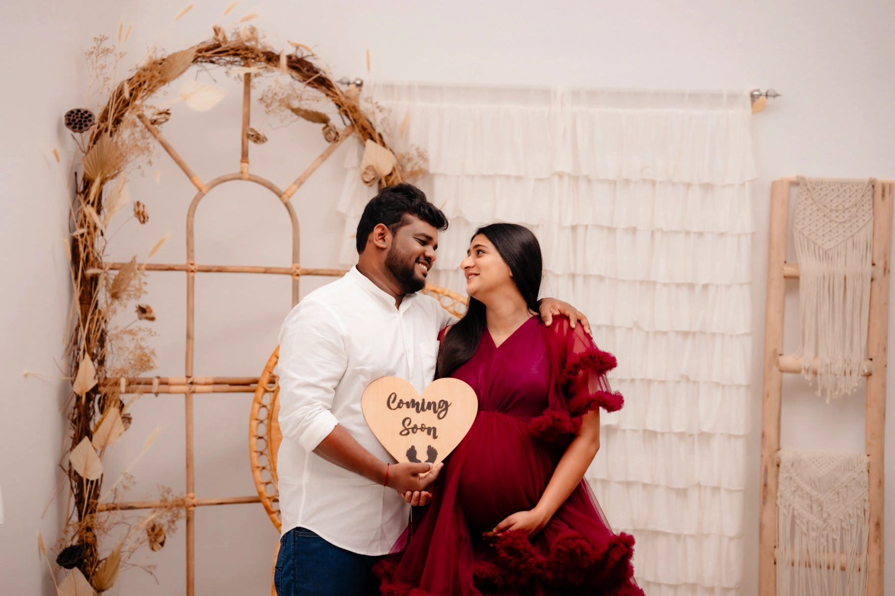 Natural light maternity pregnancy portrait by AP Photography in Hosur (#8)