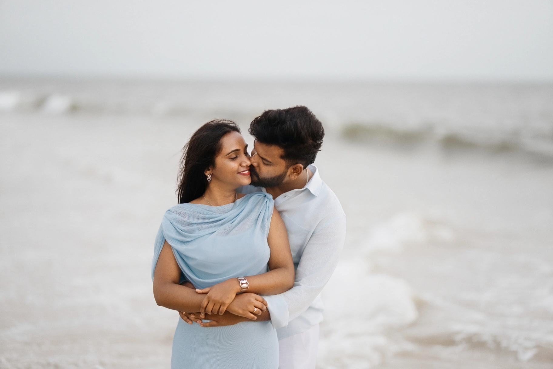 Romantic outdoor pre-wedding couple photoshoot by AP Photography in Hosur (#2)