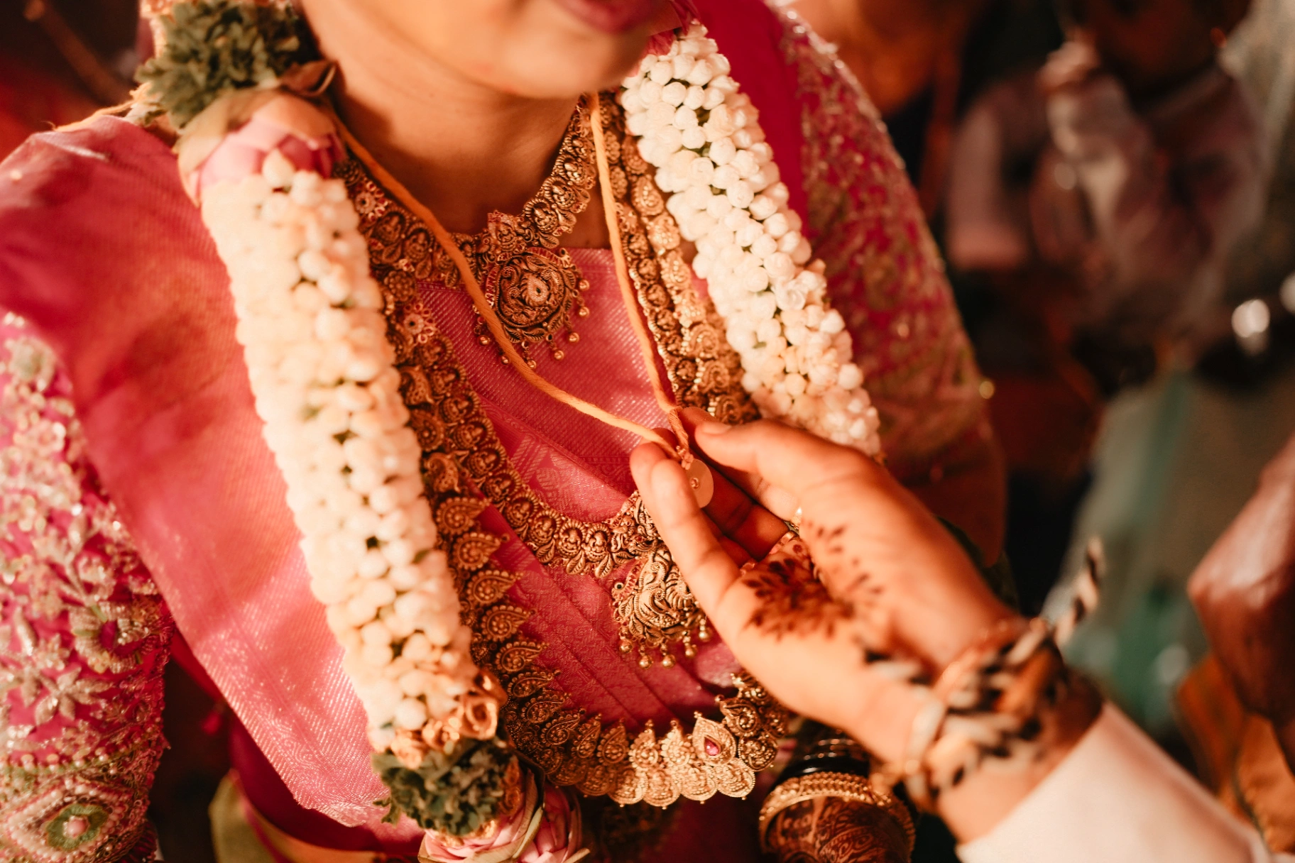 Traditional candid wedding ritual and couple portrait by AP Photography in Hosur (#6)